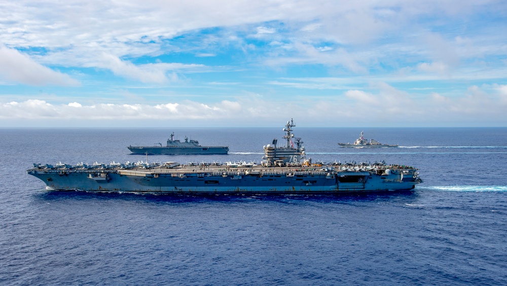 USS Ronald Reagan (CVN 76) conducts formation sailing with Carrier Strike Group 5, Republic of Korea Navy