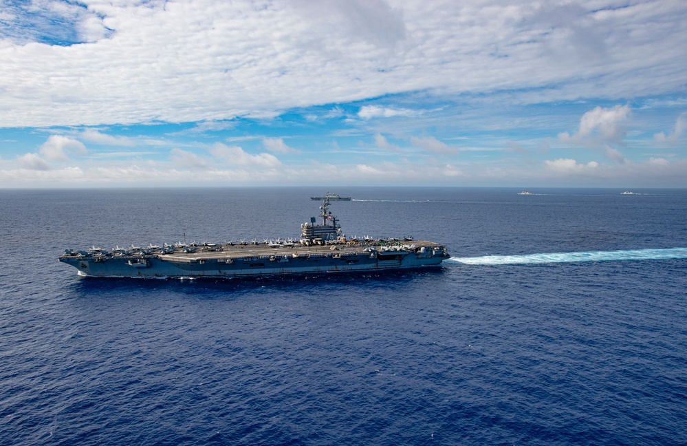 USS Ronald Reagan (CVN 76) conducts formation sailing with Carrier Strike Group 5, Republic of Korea Navy