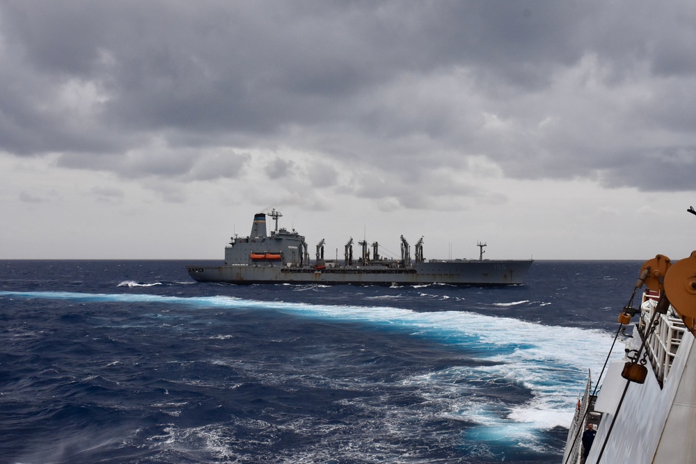 USCGC Hamilton conducts a Fueling at Sea Exercise with USNS Kanawha