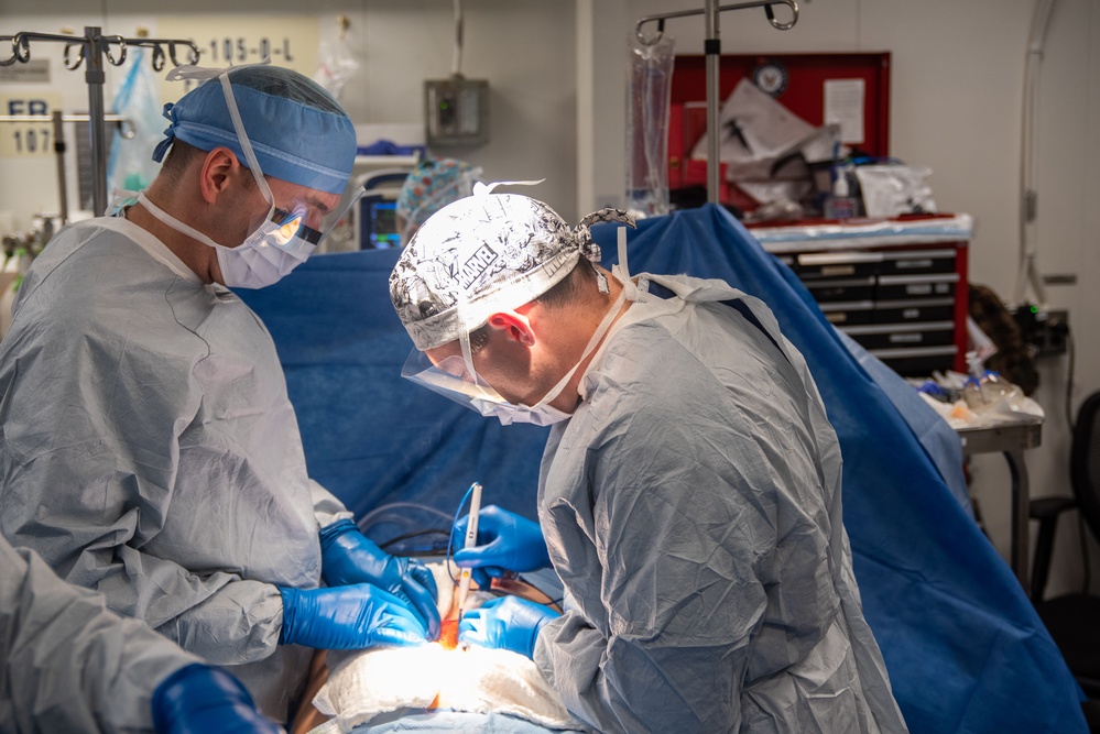 USS Ronald Reagan (CVN 76) Sailors Conduct Surgery