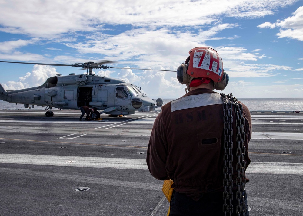 USS George H.W. Bush (CVN 77) Participates Straits Transit Training Event