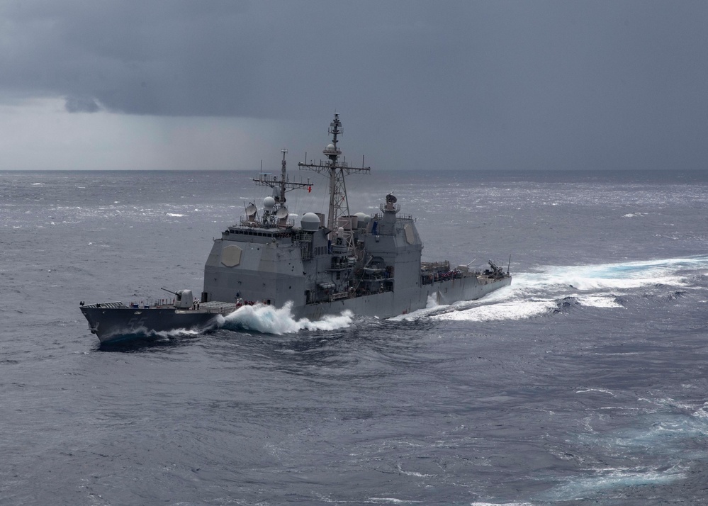 USS Leyte Gulf (CG 55) Sails Atlantic