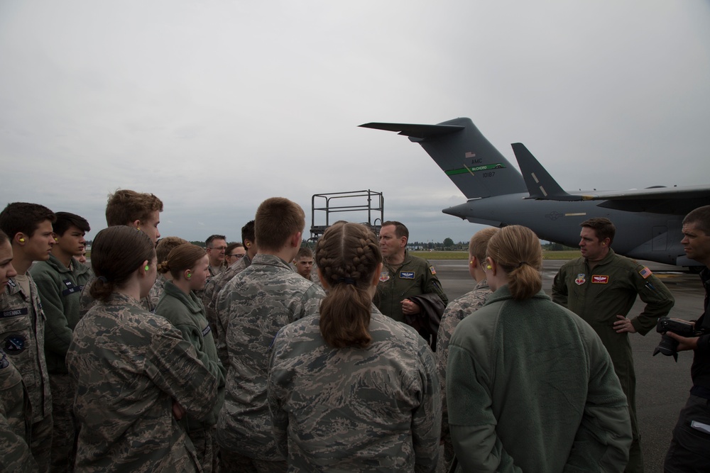 Civil Air Patrol’s Washington Wing Cadets Take Flight