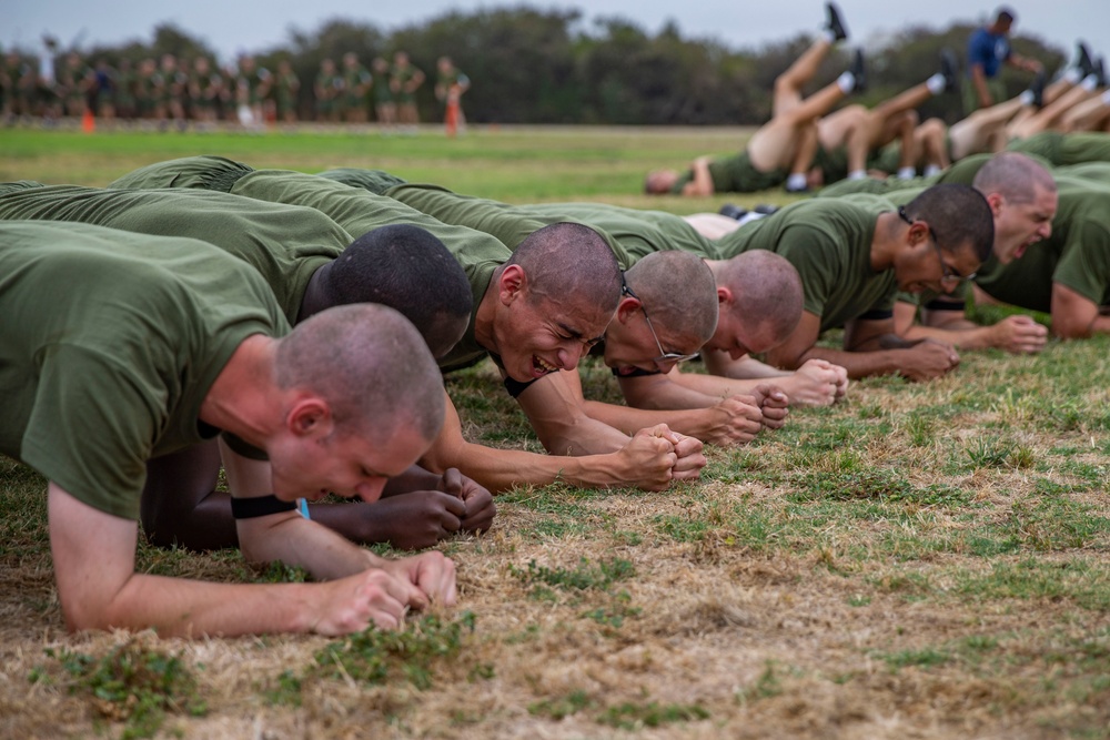 DVIDS - Images - Mike Company Physical Training [Image 6 of 9]