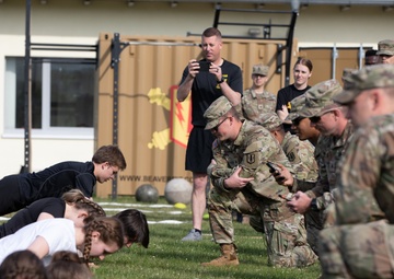 Pegnitz High School visits Grafenwoehr