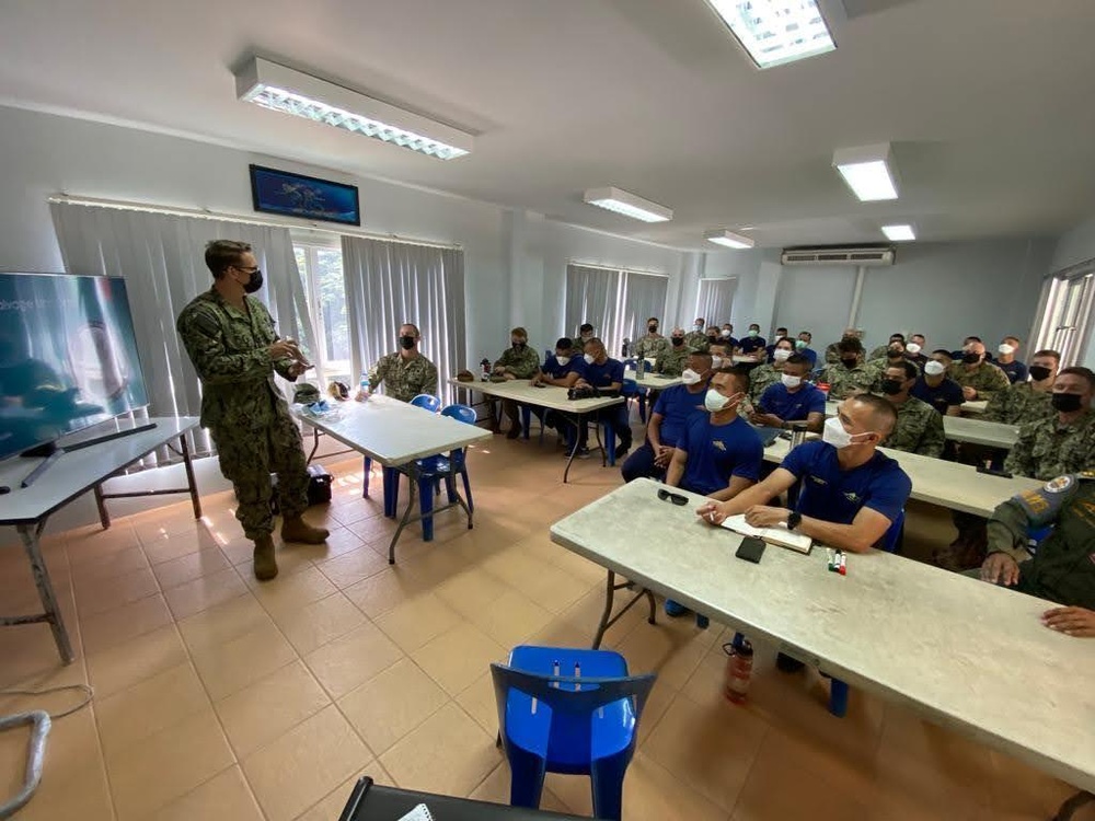 USN and RTN divers participate in CARAT Thailand