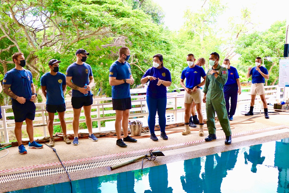 USN and RTN divers participate in CARAT Thailand