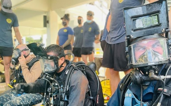 USN and RTN divers participate in CARAT Thailand