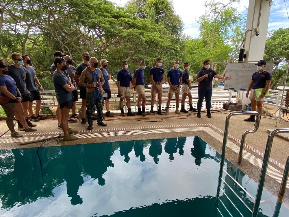 USN and RTN divers participate in CARAT Thailand