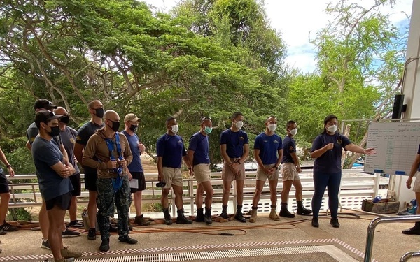 USN and RTN divers participate in CARAT Thailand