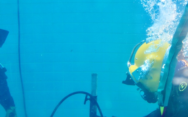 USN and RTN divers participate in CARAT Thailand