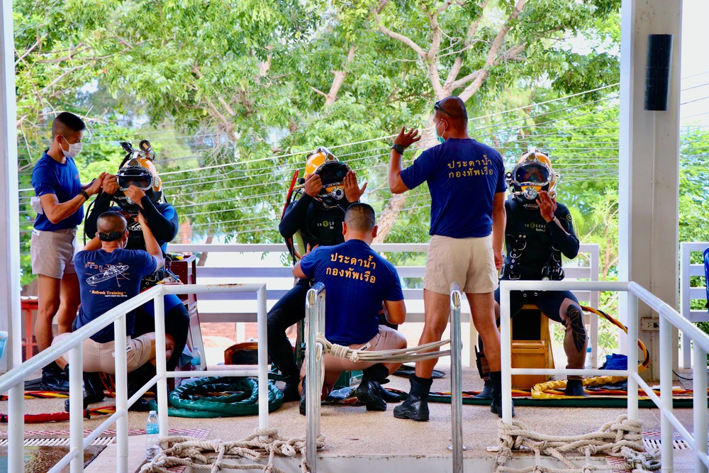 USN and RTN divers participate in CARAT Thailand