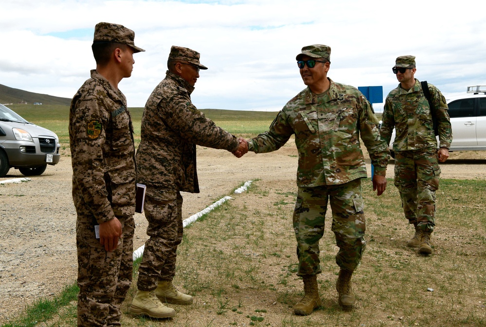 Brig. Gen. Wayne Don meets with Mongolian and U.S. Army leadership