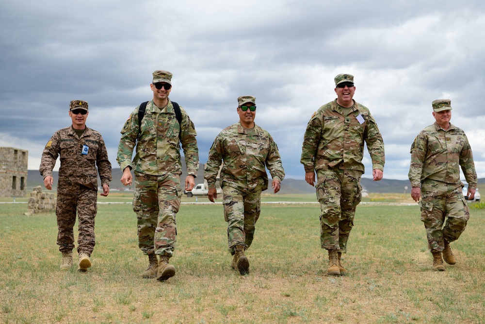 Brig. Gen. Wayne Don observes a Cordon and Search Lane