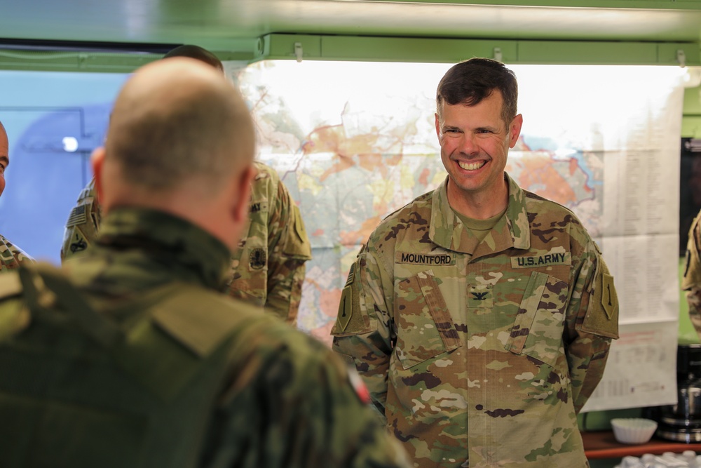 Polish Division Commander Tours 1st Infantry Division TAC