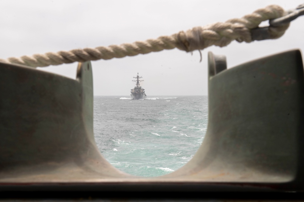 USS Decatur Approaches USS Nimitz