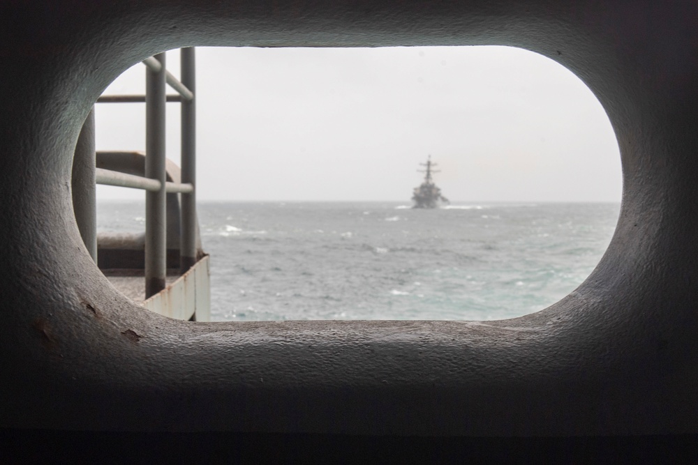 USS Decatur Approaches USS Nimitz