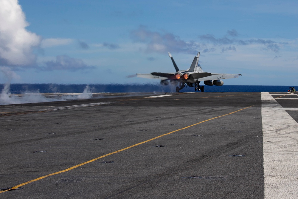 Abraham Lincoln conducts flight operations