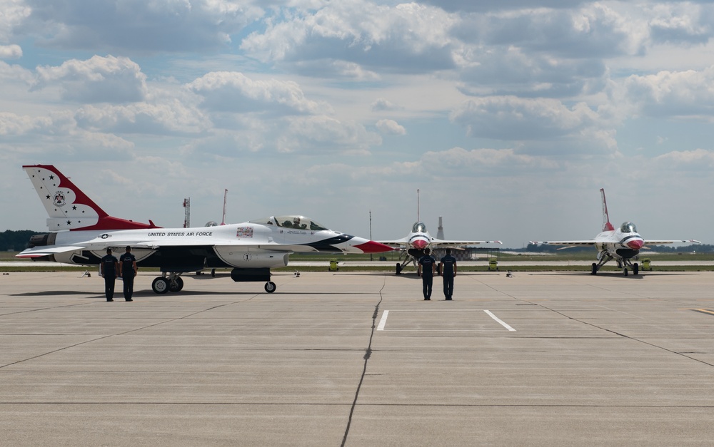 DVIDS Images 2022 Fort Wayne Air Show Sunday [Image 2 of 10]