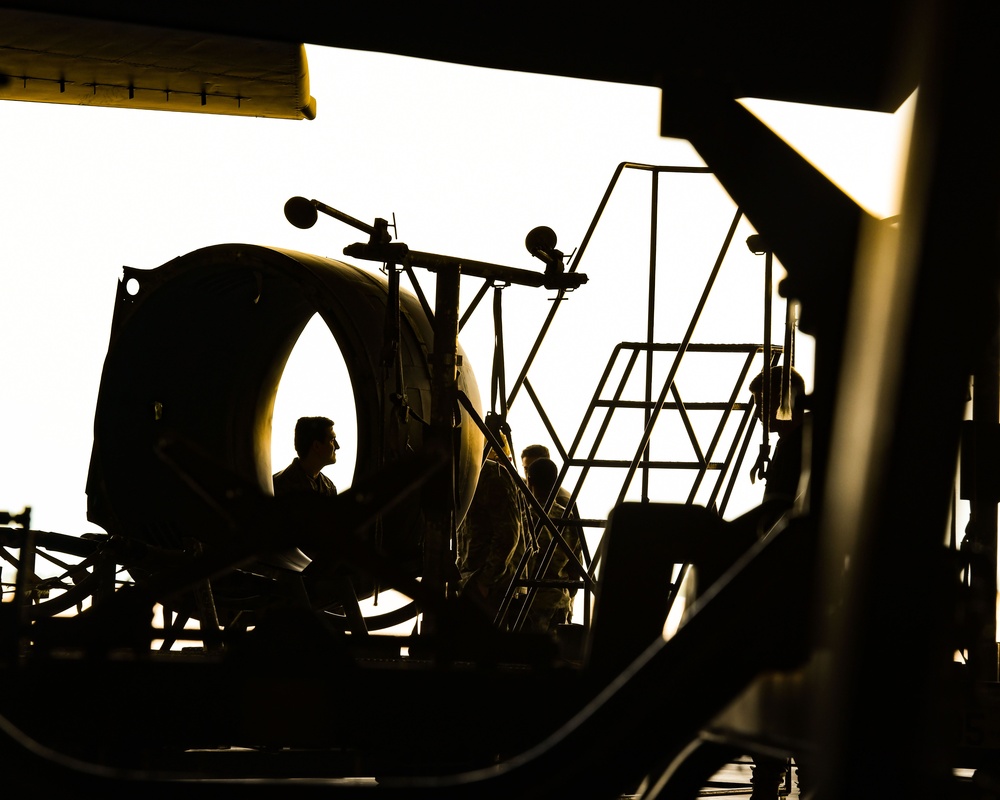 Dock 8: 5th Aircraft Maintenance Squadron Operations