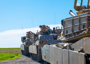 1-63 “Dragons” Qualify at Fort Riley M1 Abrams Range