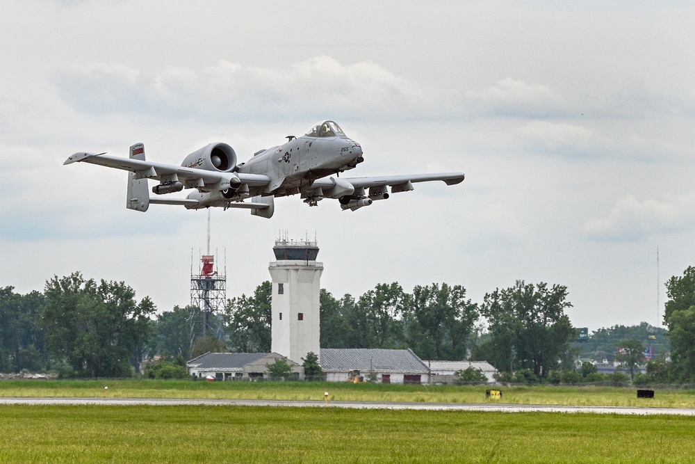 A-10 Thunderbolt II takes off from Selfridge
