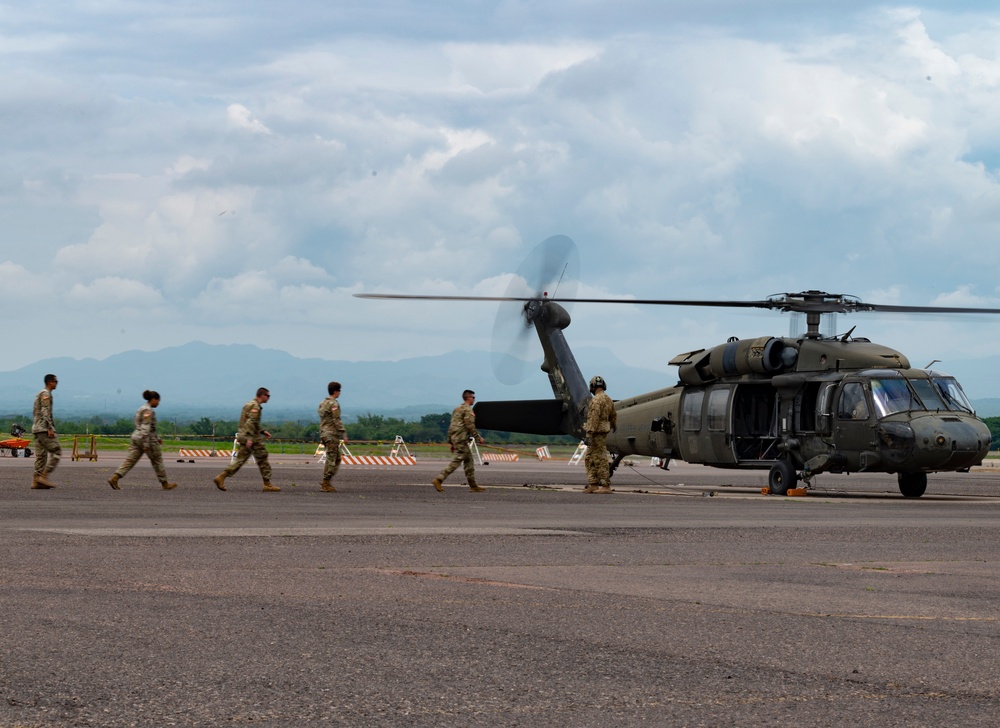 JTF-Bravo 1-228 Aviation Regiment trains new medics, police during Resolute Sentinel 22