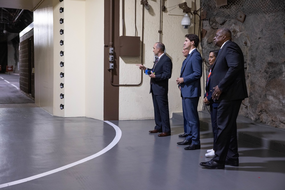 Prime Minister of Canada, Secretary of Defense visit NORAD and USNORTHCOM