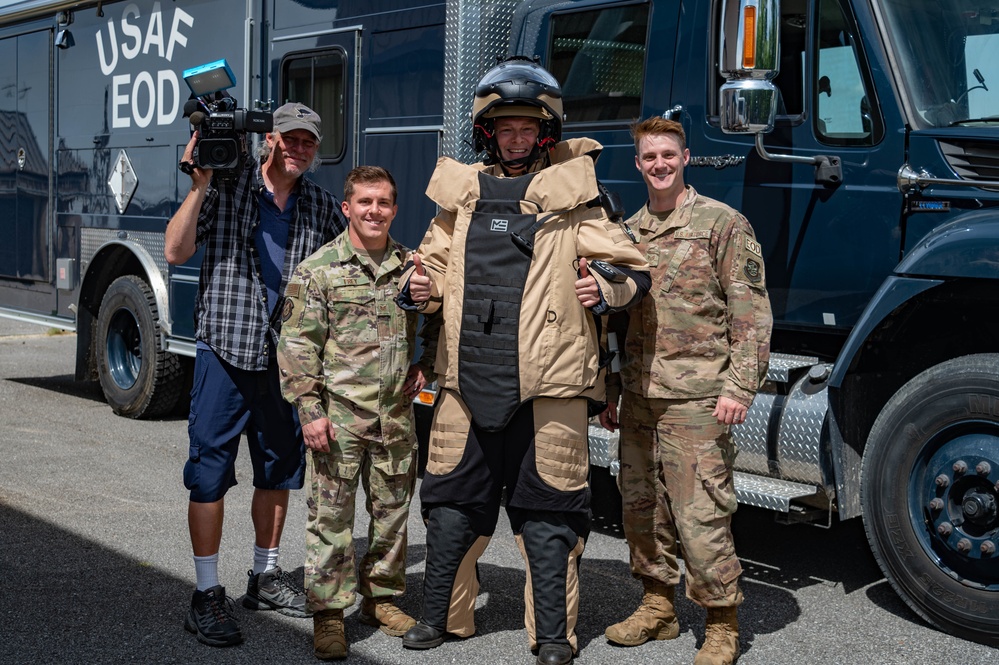 Fox 2 News visits Scott Air Force Base