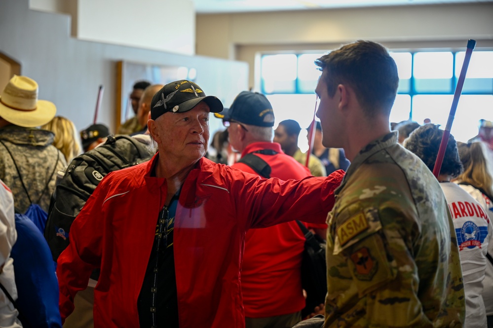Kirtland welcomes back Honor Flight members