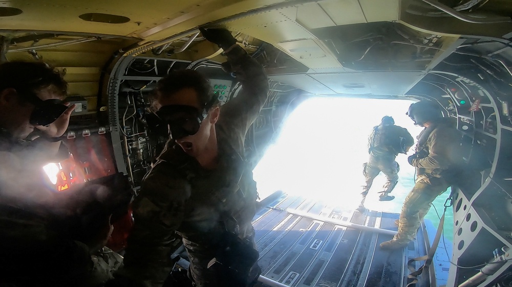 Special Forces Operators helocast into Gulf of Mexico
