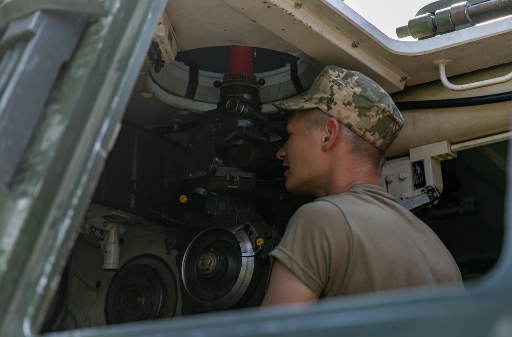 Armed Forces of Ukraine train with US and Norway on M109 howitzer in Grafenwoehr Germany