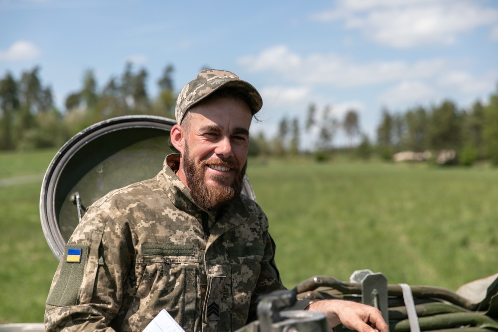 Armed Forces of Ukraine train with US and Norway on M109 howitzer in Grafenwoehr Germany