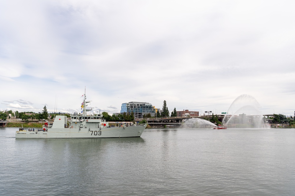 Canadian Ships arrive for Portland Fleet Week