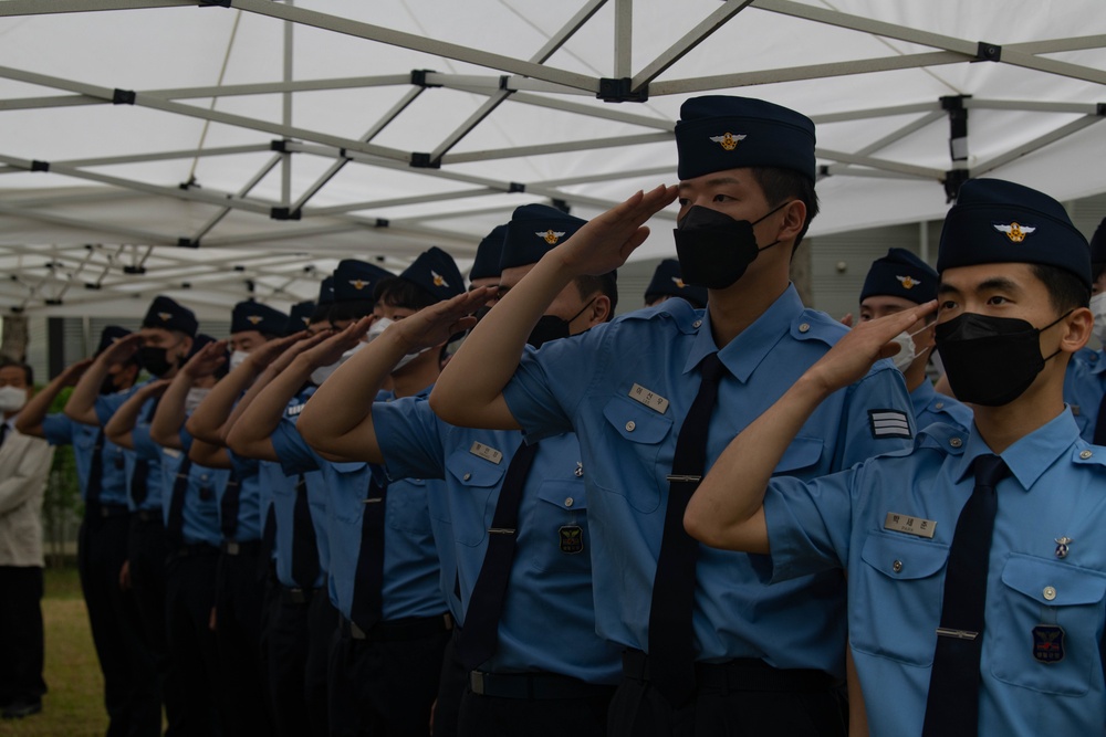 Kunsan Participates in ROK Memorial Day Ceremony