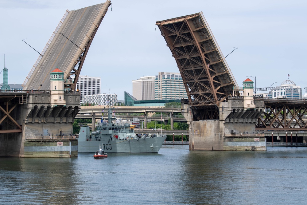 DVIDS Images Portland Fleet Week [Image 1 of 6]