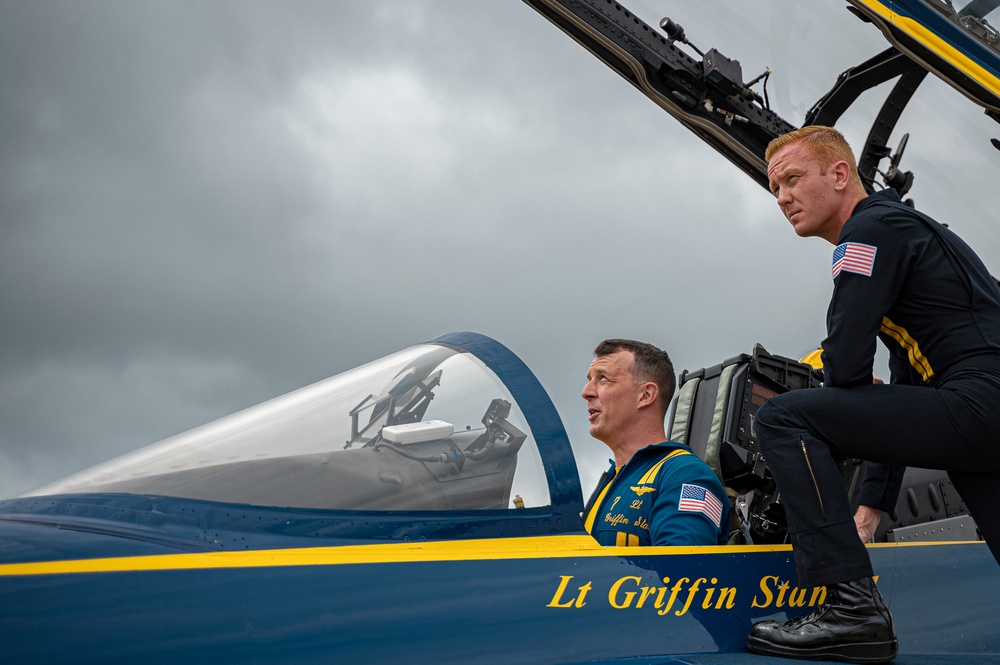 Blue Angels Conduct Key Influencer Flight in St. Louis Area