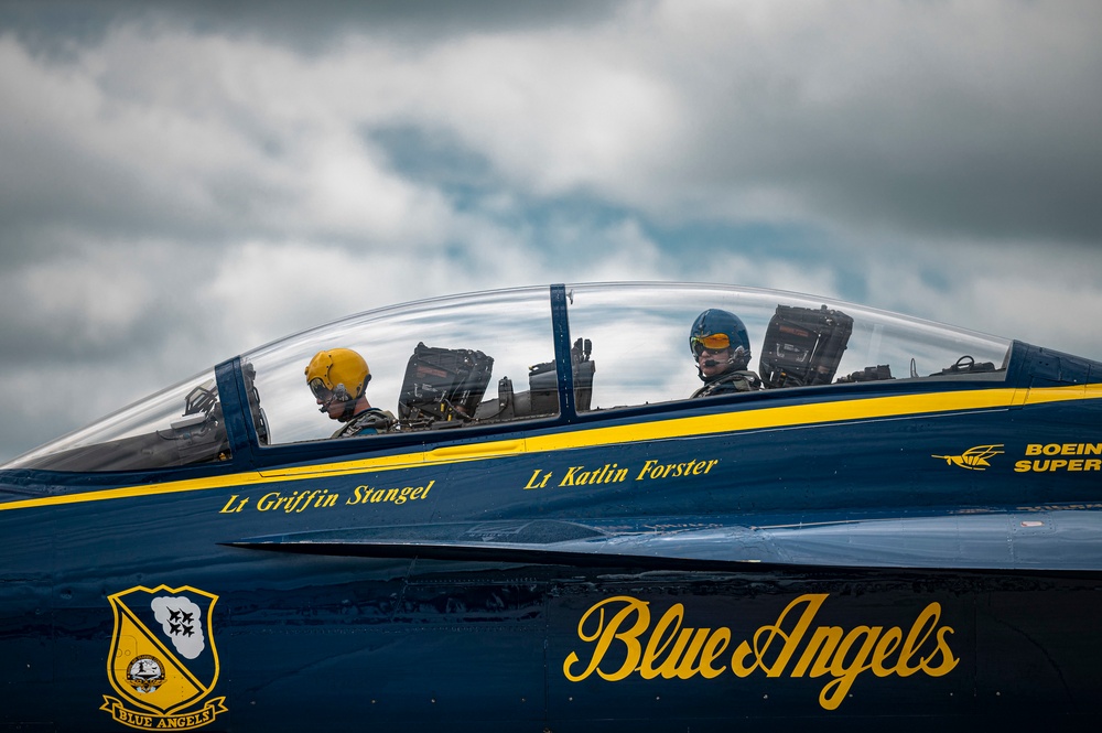 Blue Angels Conduct Key Influencer Flight in St. Louis Area