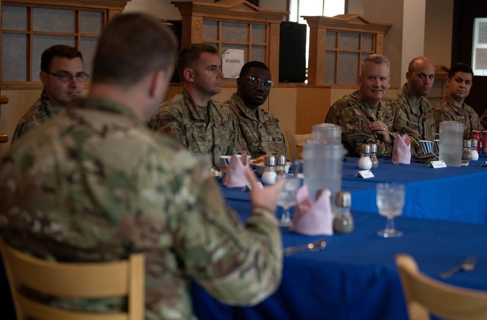 Pacific Air Forces Deputy Commander Visits Kunsan
