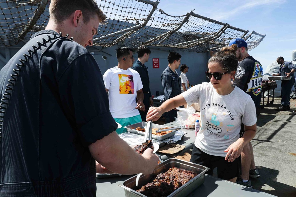 Mobile Bay holds a steel beach picnic