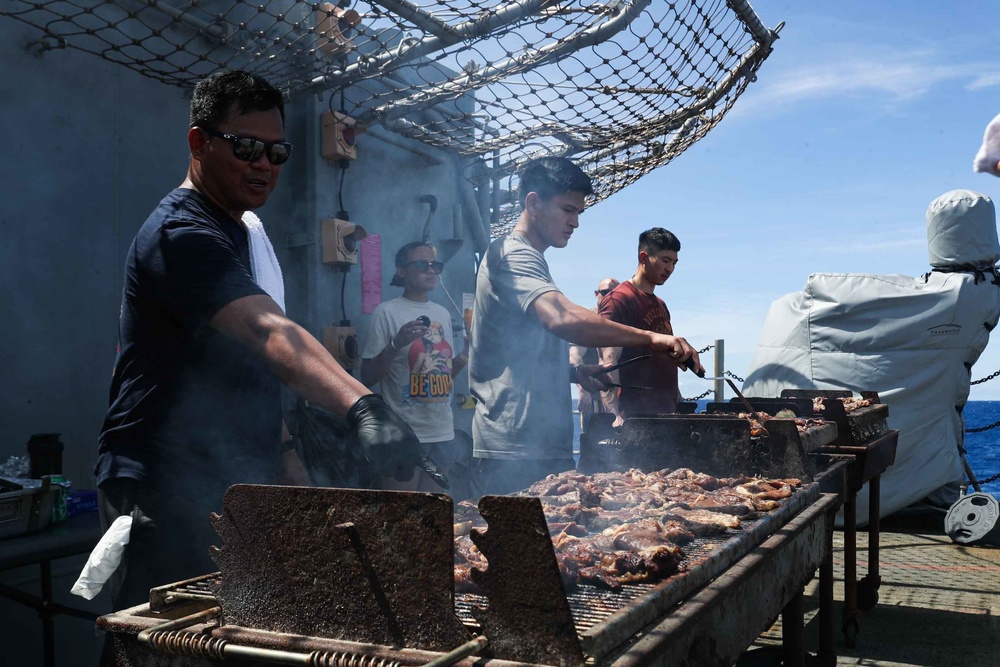 Mobile Bay holds a steel beach picnic