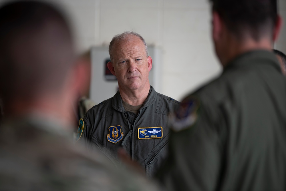 22nd AF CC attends FARP demo