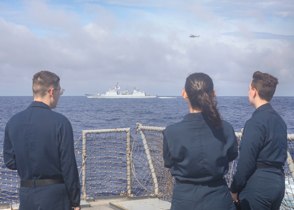 Republic of Korea, U.S. Navies Conclude Carrier Strike Group Exercise