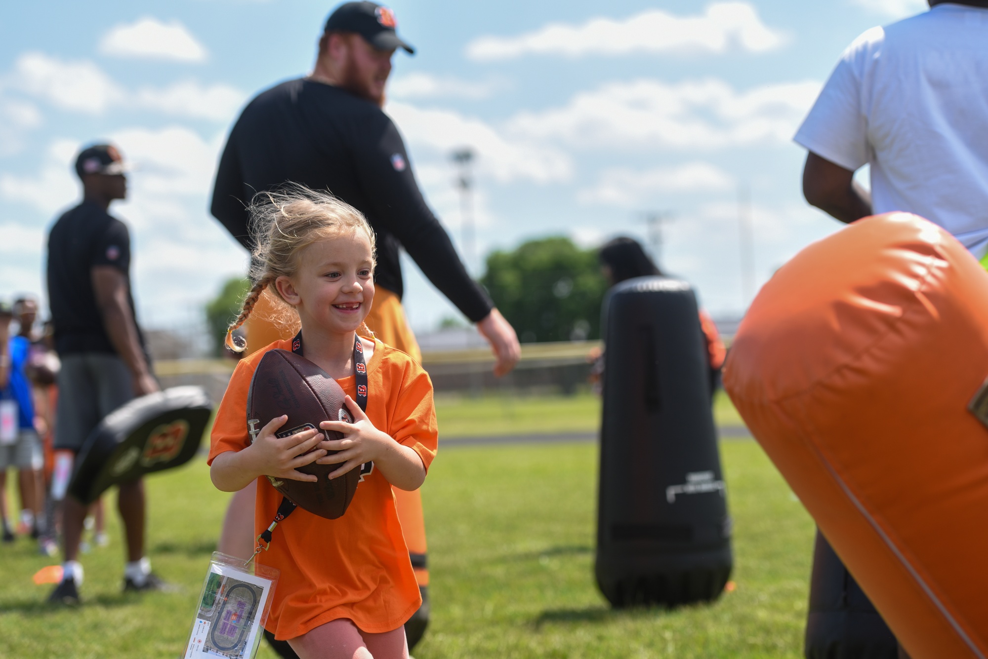 Cincinnati Bengals rookies visit WPAFB > Wright-Patterson AFB