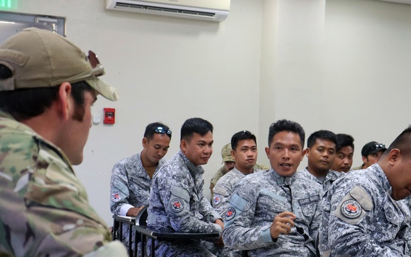 1st SFG (A) soldiers, Philippine partners demonstrate VBSS in Palawan