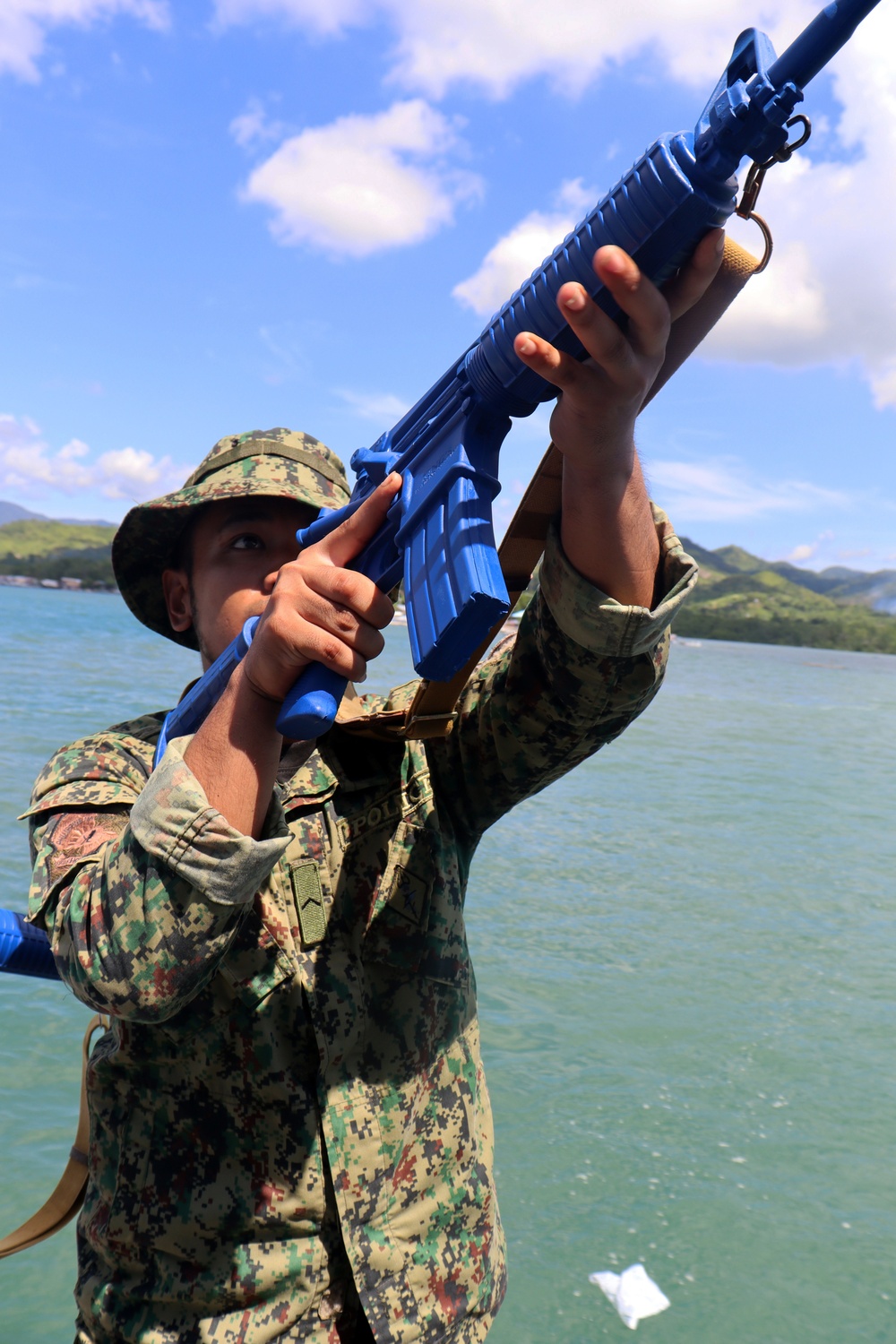 1st SFG (A) soldiers, Philippine partners demonstrate VBSS in Palawan