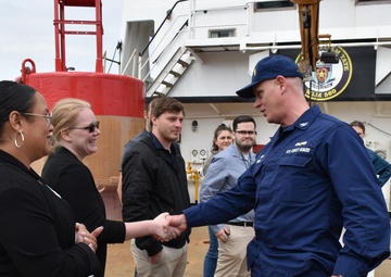 Coast Guard hosts elected official staff members to demonstrate mission readiness, response capabilities in Delaware Bay