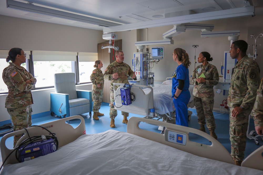 ROTC Leaders Visit Blanchfield Army Community Hospital