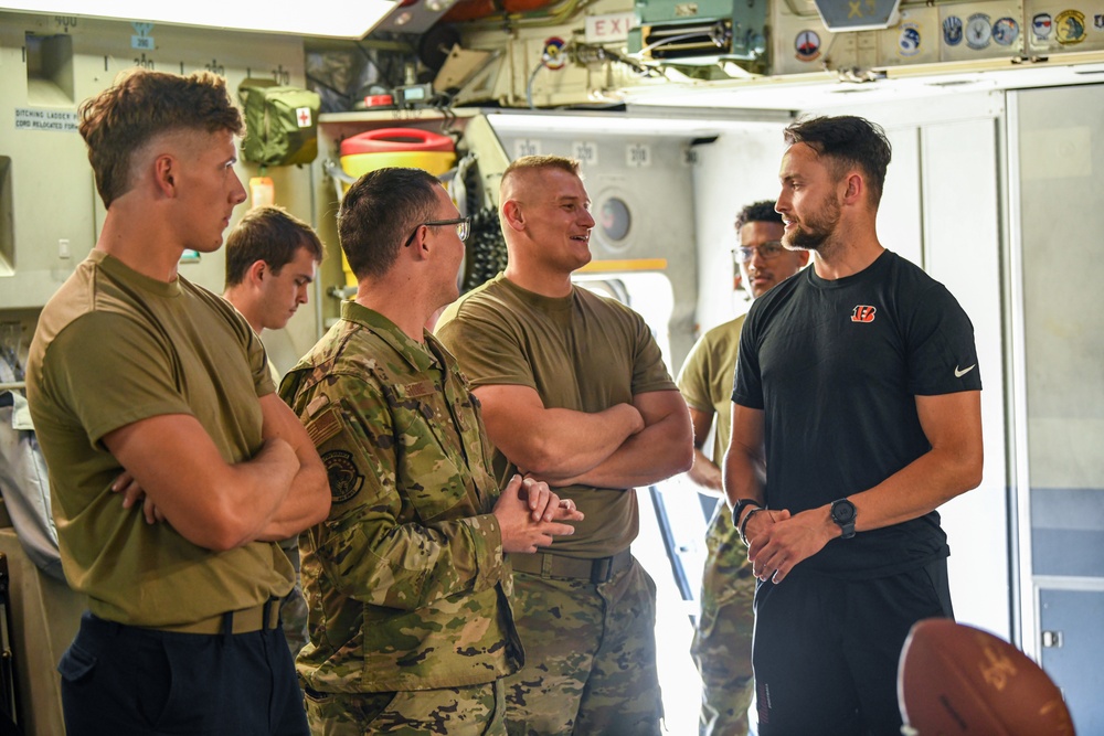 Cincinnati Bengals rookies tour the 445th Airlift Wing