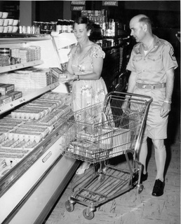 HAPPY BIRTHDAY! Commissaries honor Army’s 247 years of service